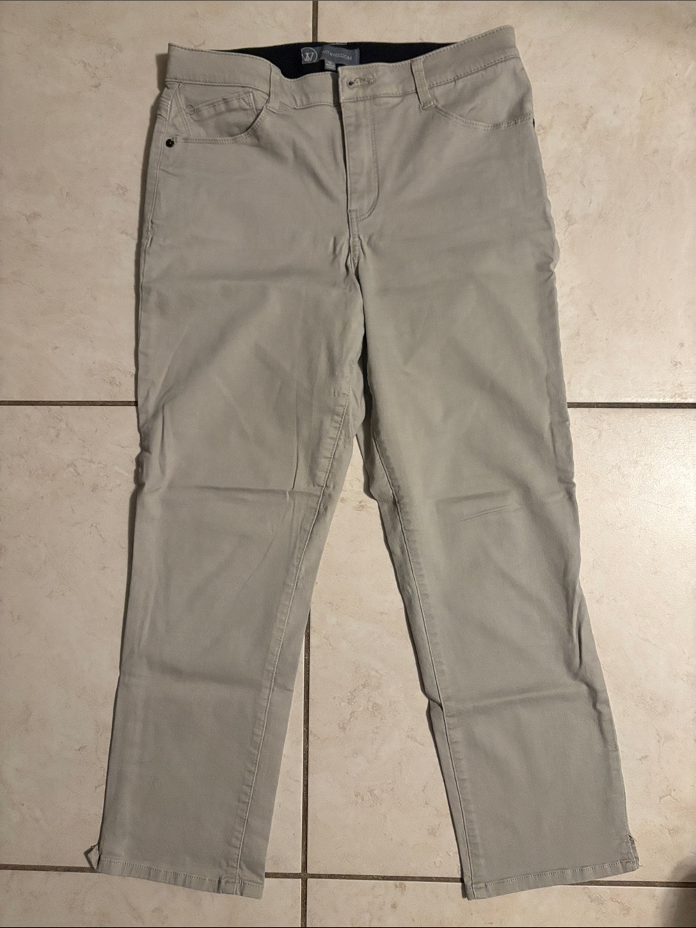 Wit & Wisdom women’s Pale Gray Straight Leg Pants